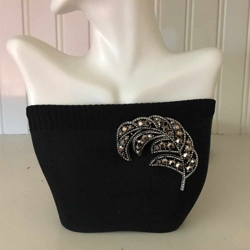 Vintage Weiss "Black Diamond Look" Brooch